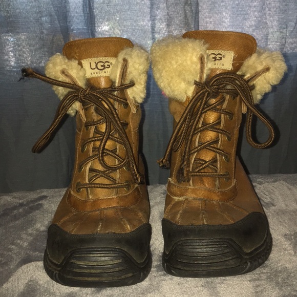 SOLD! UGG Adirondack winter boots - Picture 2 of 3